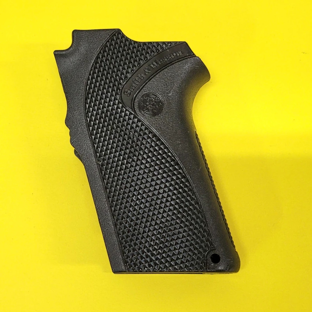 Smith and Wesson 457 Factory Grip Smith and Wesson 457 Factory Grip