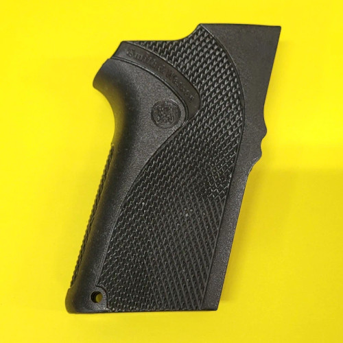 Smith and Wesson 457 Factory Grip