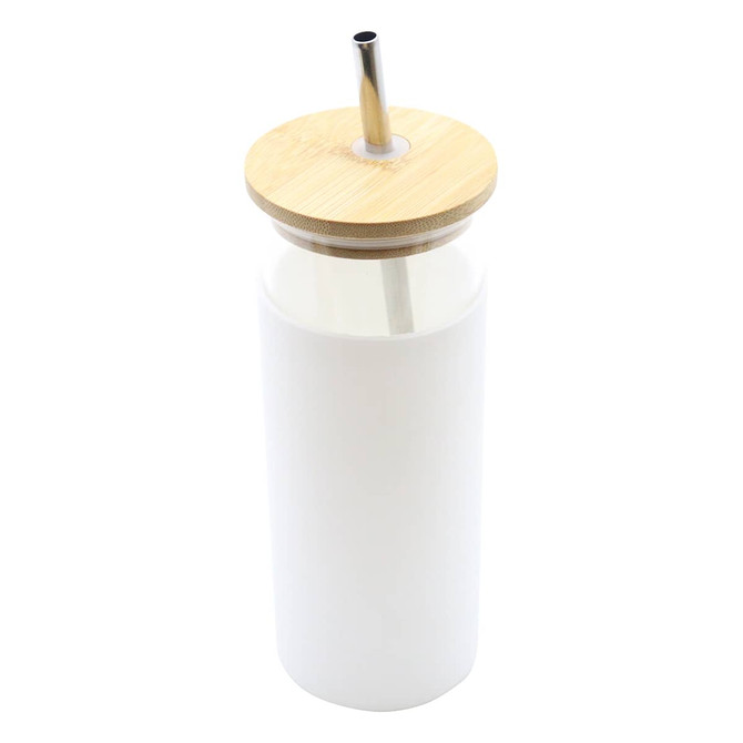 A drink bottle with a white body, bamboo lid, and metal straw, featuring a logo.