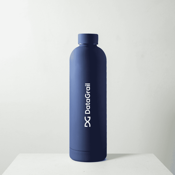 A drink bottle in navy blue with a sleek design and a logo on the front.