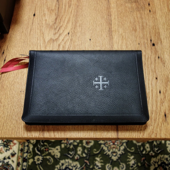 Canterbury Reference Bible, Full Yapp, KJV (Black Goatskin Leather)