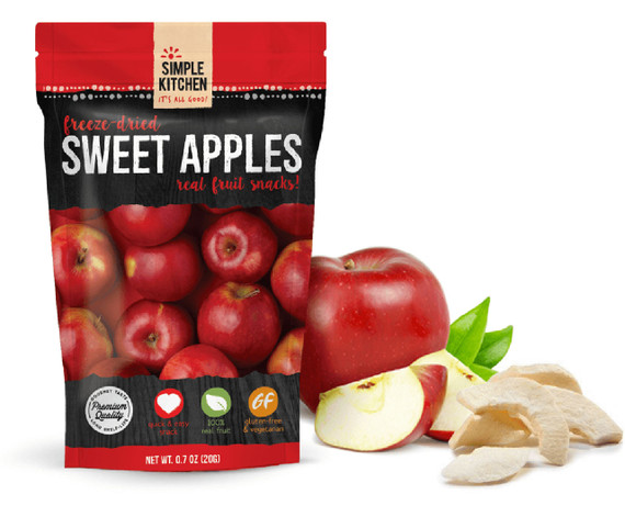 Simple Kitchen freeze dried sweet apples pouch with fresh red apples and dried apple slices
