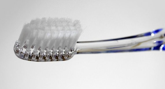 Gum 317 UltraSoft Delicate Toothbrush (Butler GUM 317)