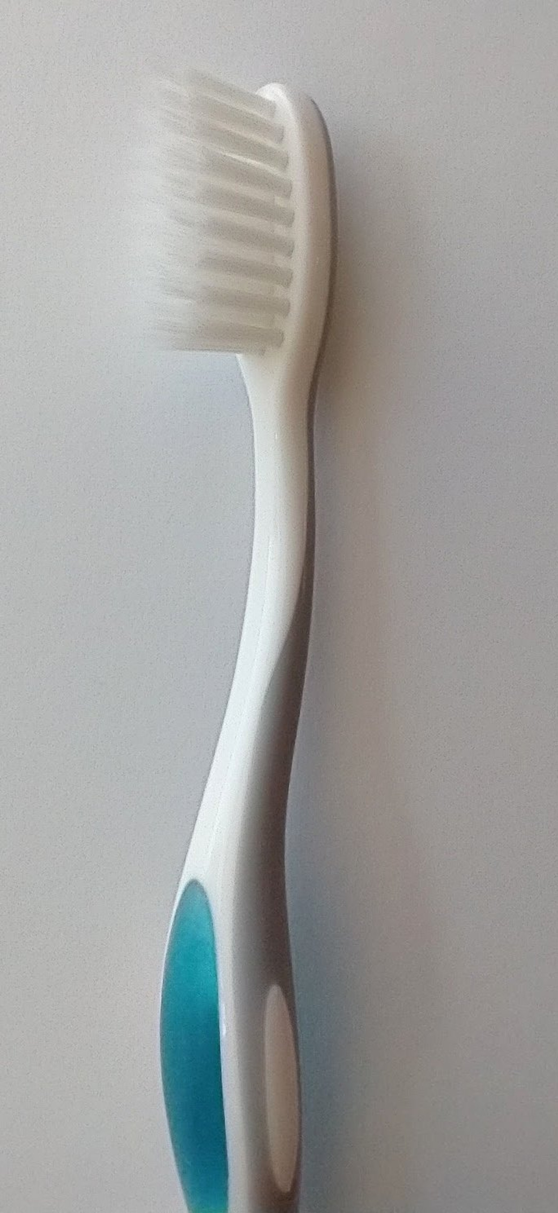 Gum 509 Summit + Sensitive Compact Head Toothbrush (Butler GUM 509)