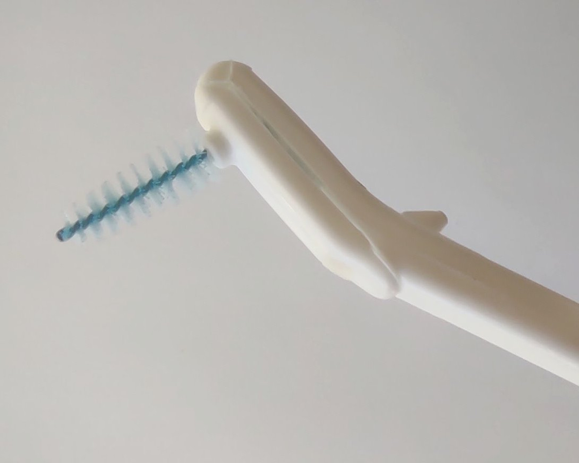 Proxabrush Handle Plastic Double Ended 605 KleenTeeth