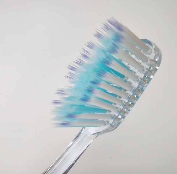GUM 524 Technique Deep Clean Soft Full Head Toothbrush - Detailed view of toothbrush head