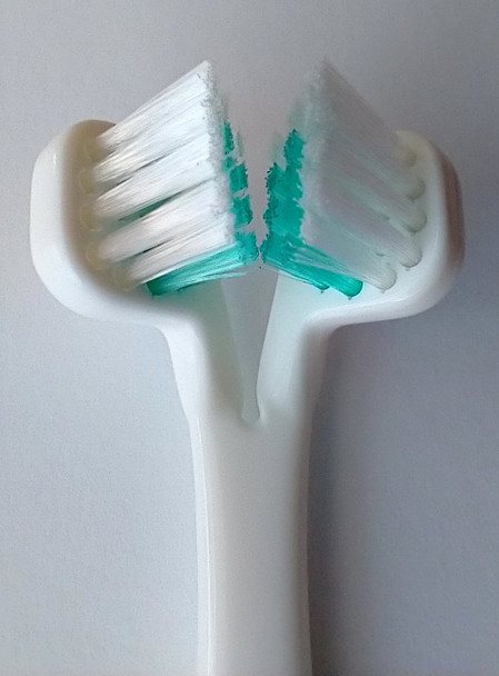 Dr Barman's Super Brush Special #1 - Normal Head Extra Soft - zoomed view of toothbrush head
