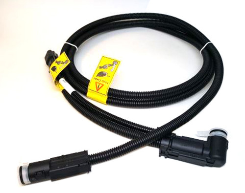 S-33831 - DEF HOSE VOLVO MACK