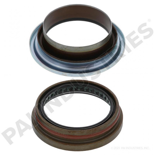 ER85560 - Differential / Pinion Seal, Input Seal on Rear Tandem Axles