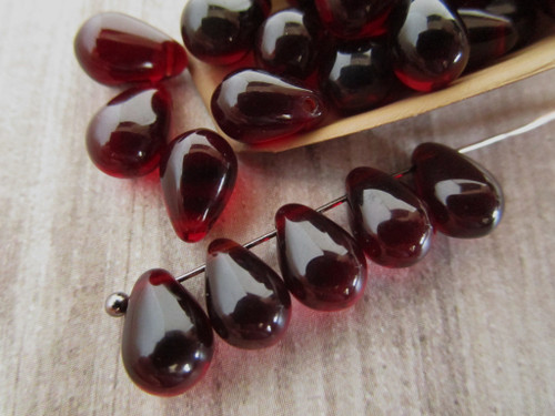 Garnet red 6x9mm teardrop Czech glass beads