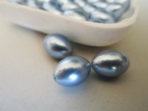 Blue pearl 8x11mm oval vintage lucite beads