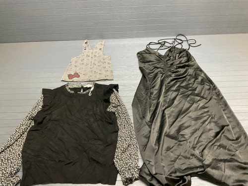 34 Unit Lot (SKU#: AB1813) Jason Wu, House of Harlow, Tomas Dean, Philosophy, Cable & Gauge, Calvin Klein, Monteau, Valor, Lola River, Rolla Coster, Marvel, Max Studio, American Eagle, and more