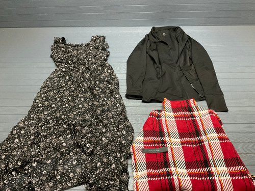 28 Unit Lot (SKU#: AB1931) Michael Kors, Adrianna Papell, Chloe & Jasmine, Rene Rofe, Tahari, Le Raganne, Carmen, Rose + Olive, LIV, Lucy Paris, Spyder Active, New Balance, and more