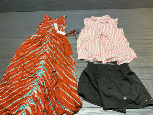 55 Unit Lot (SKU#: AB1964) Young Fabulous and Broke, Calvin Klein, Rachel Roy, Alexander Jordan, Max Studio, DR2, Jane Delancey, Rose + Olive, Midnight Sky, Sienna Sky, Adrianna Papell, Maison d'Amelie, NipTuck, AFRM, 1822 Jeans, and more