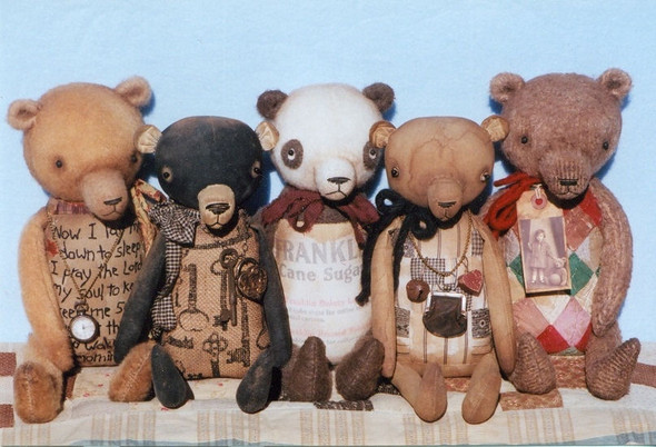 Primitive Keepsake Teddy Bears Cloth Doll Pattern (Printed and Mailed) by Ginny Lettorale - Happy Heart Patterns