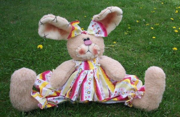 Miss Bun E.  -  PDF Download Primitive Cloth Doll Pattern by Michelle Allen of Raggedy Pants Designs