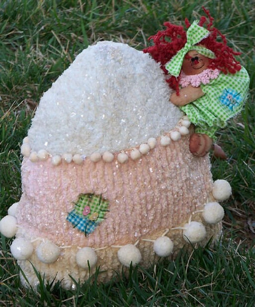 Easter Delivery Annie, Raggedy Ann Cloth Doll Pattern (Printed and Mailed) by Michelle Allen of Raggedy Pants Designs