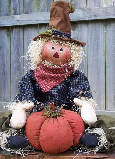 Luke’s Pumpkin, 21" Scarecrow with pumpkins  Printed and Mailed Cloth Doll Pattern by Michelle Allen of Raggedy Pants Designs