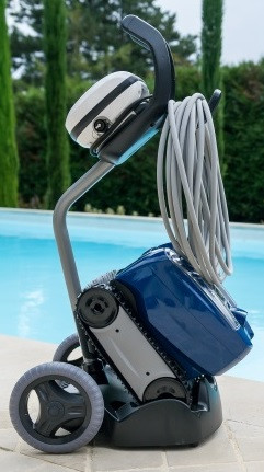 Robotic Pool Cleaner - Pool 