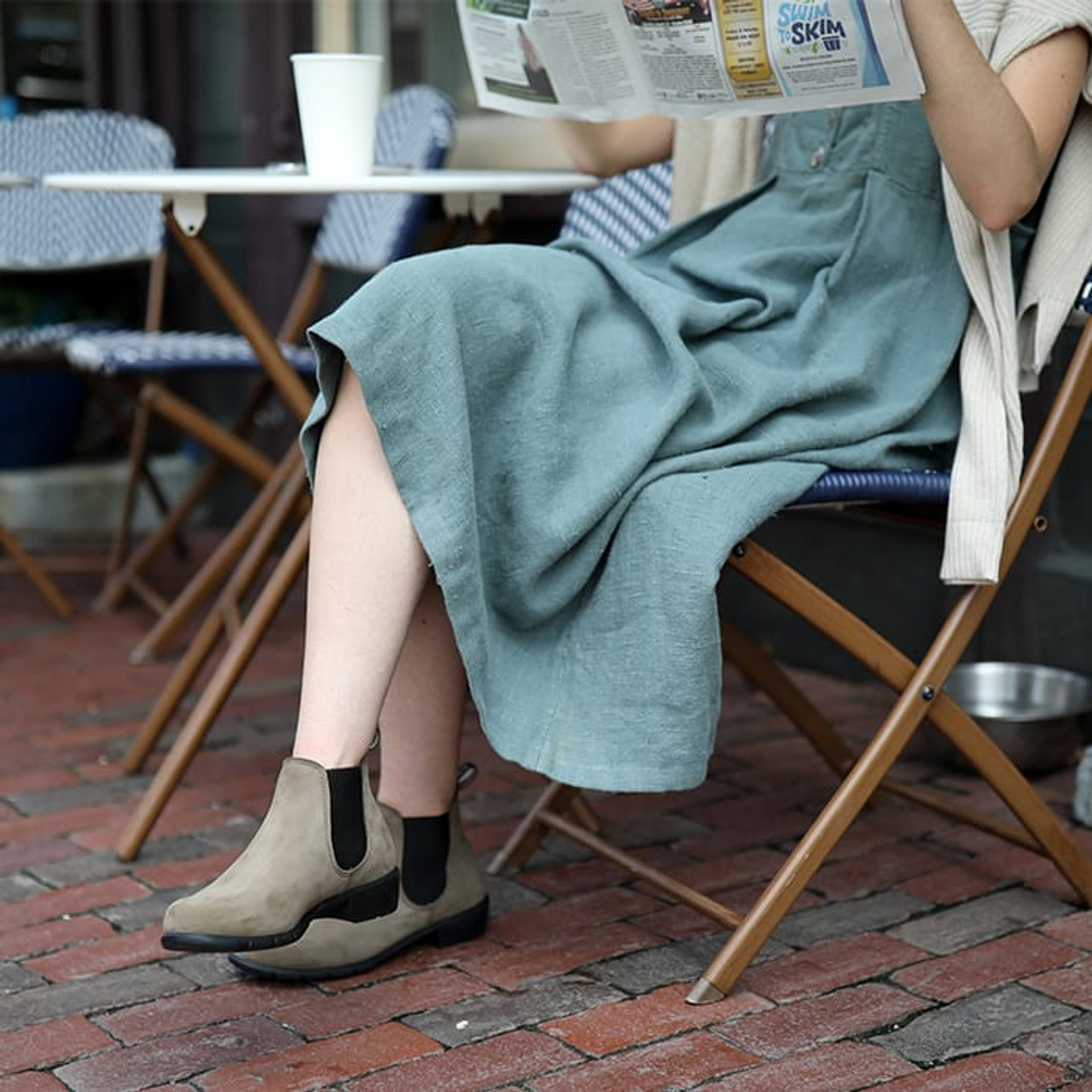 Blundstone 1974 Women's Casual Heeled Leather Boots in Stone Nubuk