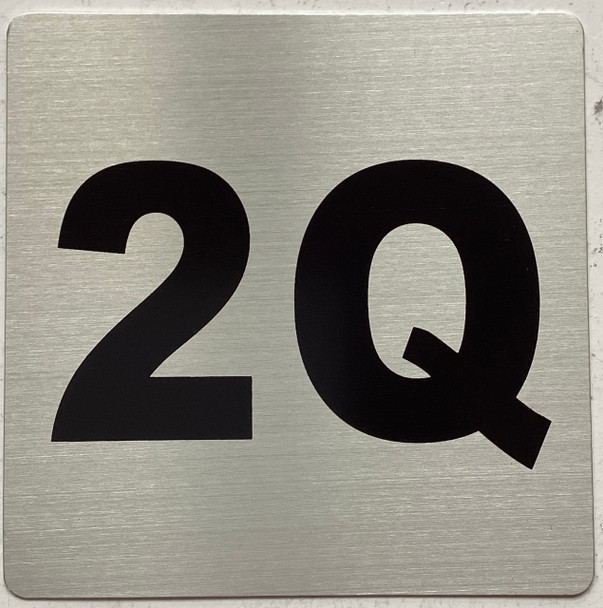 Apartment number 2Q sign