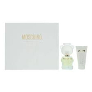 The sparking Mandarin orange and granny smith apple accompany delicate floral notes of magnolia revealing a fresh joyful scent. Elegant jasmine are enhanced by velvety tones of peony, amber wood, sandalwood and musk adds radiance and softness.
2pc Moschino Toy 2 Gift Set, Eau de Parfum The sparking Mandarin orange and granny smith apple accompany delicate floral notes of magnolia revealing a fresh joyful scent. Elegant jasmine are enhanced by velvety tones of peony, amber wood, sandalwood and musk adds radiance and softness.
2pc Moschino Toy 2 Gift Set, Eau de Parfum