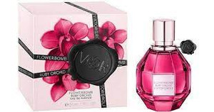 Viktor&Rolf Flowerbomb Ruby Orchid Eau de Parfum is a captivating floral women's fragrance with a touch of a carnal scent, fit for a femme fatale.
Features
Inspired by the theatrical tradition of the burlesque, Viktor&Rolf introduces a new perfume for women - a carnal and sensual addition to the Flowerbomb fragrance family.
Flowerbomb Ruby Orchid Eau de Parfum is a magnetic and erotic perfume for women who are confident yet glamorous, and just slightly provocative, she owns the show.
At the heart of this fruity floral perfume are two orchid accords: The Ruby Flower Orchid, and The Red Roxy Vanilla Bean accord.
Together, these two floral accords give the vanilla perfume an exacerbated sensuality, embraced by the freshness of an erotic red vine peach accord.
Each spray of the perfume bottle releases the magnetic and erotic floral scent that pervades every step you take, every dance you create.
Fragrance Family
Fruity Floral
Key Notes
Top - vine peach accord
Middle - ruby orchid accord
Base - red vanilla bean accord
Flowerbomb Ruby Orchid, Eau de Parfum by Viktor&Rolf, 3.4oz Viktor&Rolf Flowerbomb Ruby Orchid Eau de Parfum is a captivating floral women's fragrance with a touch of a carnal scent, fit for a femme fatale.
Features
Inspired by the theatrical tradition of the burlesque, Viktor&Rolf introduces a new perfume for women - a carnal and sensual addition to the Flowerbomb fragrance family.
Flowerbomb Ruby Orchid Eau de Parfum is a magnetic and erotic perfume for women who are confident yet glamorous, and just slightly provocative, she owns the show.
At the heart of this fruity floral perfume are two orchid accords: The Ruby Flower Orchid, and The Red Roxy Vanilla Bean accord.
Together, these two floral accords give the vanilla perfume an exacerbated sensuality, embraced by the freshness of an erotic red vine peach accord.
Each spray of the perfume bottle releases the magnetic and erotic floral scent that pervades every step you take, every dance you create.
Fragrance Family
Fruity Floral
Key Notes
Top - vine peach accord
Middle - ruby orchid accord
Base - red vanilla bean accord
Flowerbomb Ruby Orchid, Eau de Parfum by Viktor&Rolf, 3.4oz