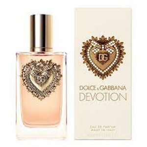 The Dolce&Gabbana Devotion Eau de Parfum fragrance is a sensory journey, seductive and reassuring, capable of evoking the positive values to which Dolce&Gabbana hold dear, symbolized by the Sacred Heart seal. An olfactory creation of exquisite contrasts, bright top notes, sensual base notes.
Fragrance Family: Bright Gourmand
Key Ingredients: Candied Lemons: tantalizing, gourmand. Orange Blossom: fresh and delicate. Alluring Vanilla: sweet and sensual.
Key Notes: The fragrance opens with the tantalizing, gourmand notes of candied citrus. The luminous freshness of Orange Blossom at the heart. The warm, sensual touch of Alluring Vanilla transports the senses to a sweet and sophisticated destination.
Ingredients: Alcohol Denat., Parfum (Fragrance) , Aqua (Water) , Dipropylene Glycol, Limonene, Ethylhexyl Salicylate, Butyl Methoxydibenzoylmethane, Linalool, Citral, Geraniol, Citronellol, Benzyl Alcohol, Alcohol, Tris(Tetramethylhydroxypiperidinol) Citrate, Pentaerythrityl Tetra-Di-T-Butyl Hydroxyhydrocinnamate, Benzyl Benzoate, CI 19140 (Yellow 5) , CI 14700 (Red 4) , CI 60730 (Ext.Violet 2) , CI 17200 (Red 33) , CI 42090 (Blue 1). The list of ingredients is regularly updated. Please always read the list of ingredients on the packaging to ensure they are suitable for your personal use.
Devotion Eau de Parfum, 3.3oz by Dolce & Gabbana The Dolce&Gabbana Devotion Eau de Parfum fragrance is a sensory journey, seductive and reassuring, capable of evoking the positive values to which Dolce&Gabbana hold dear, symbolized by the Sacred Heart seal. An olfactory creation of exquisite contrasts, bright top notes, sensual base notes.
Fragrance Family: Bright Gourmand
Key Ingredients: Candied Lemons: tantalizing, gourmand. Orange Blossom: fresh and delicate. Alluring Vanilla: sweet and sensual.
Key Notes: The fragrance opens with the tantalizing, gourmand notes of candied citrus. The luminous freshness of Orange Blossom at the heart. The warm, sensual touch of Alluring Vanilla transports the senses to a sweet and sophisticated destination.
Ingredients: Alcohol Denat., Parfum (Fragrance) , Aqua (Water) , Dipropylene Glycol, Limonene, Ethylhexyl Salicylate, Butyl Methoxydibenzoylmethane, Linalool, Citral, Geraniol, Citronellol, Benzyl Alcohol, Alcohol, Tris(Tetramethylhydroxypiperidinol) Citrate, Pentaerythrityl Tetra-Di-T-Butyl Hydroxyhydrocinnamate, Benzyl Benzoate, CI 19140 (Yellow 5) , CI 14700 (Red 4) , CI 60730 (Ext.Violet 2) , CI 17200 (Red 33) , CI 42090 (Blue 1). The list of ingredients is regularly updated. Please always read the list of ingredients on the packaging to ensure they are suitable for your personal use.
Devotion Eau de Parfum, 3.3oz by Dolce & Gabbana