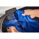 This 5.4 cu. tt. IEC capacity top load washer from Maytag delivers the stain-fighting power that’s built to handle tough loads. MTW5205TW