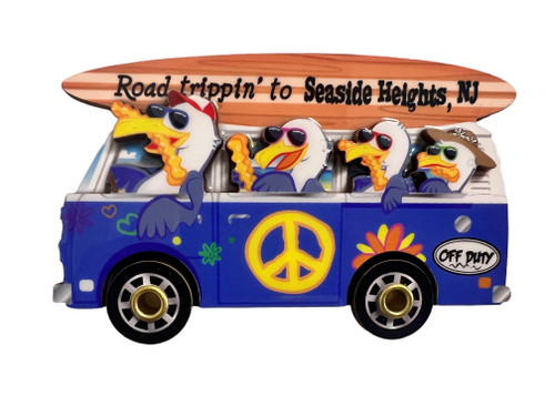 Road tripper bus magnet with spinning wheels, seagull family Road tripper bus magnet with spinning wheels, seagull family