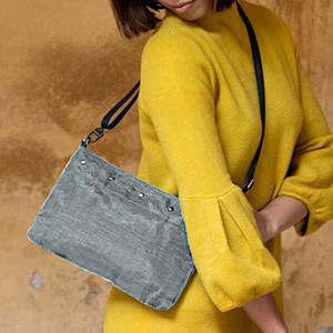 Smateria Plus Crossbody