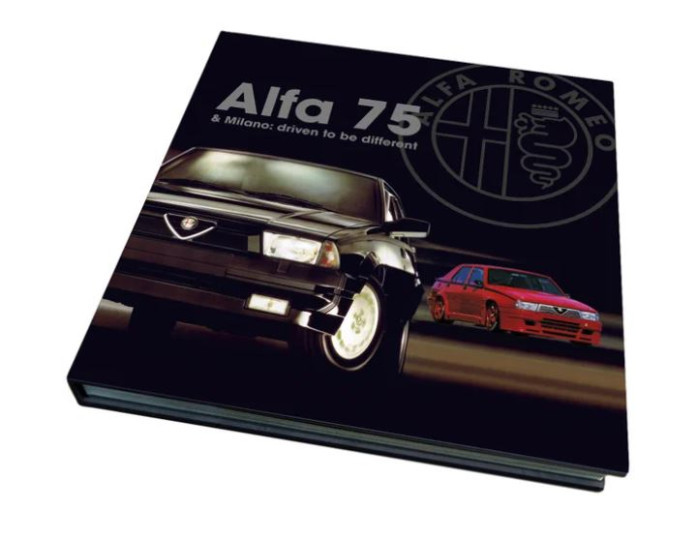 希少 洋書 Alfa Romeo-Milano マイケル・フロスティック著 Amazon.co.jp: Alfa Romeo Milano : Frostick, Michael: 洋書