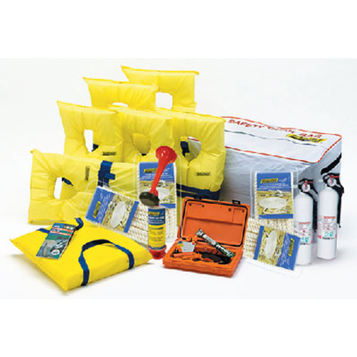 Seachoice Yachtsman C Safety Kit 45351