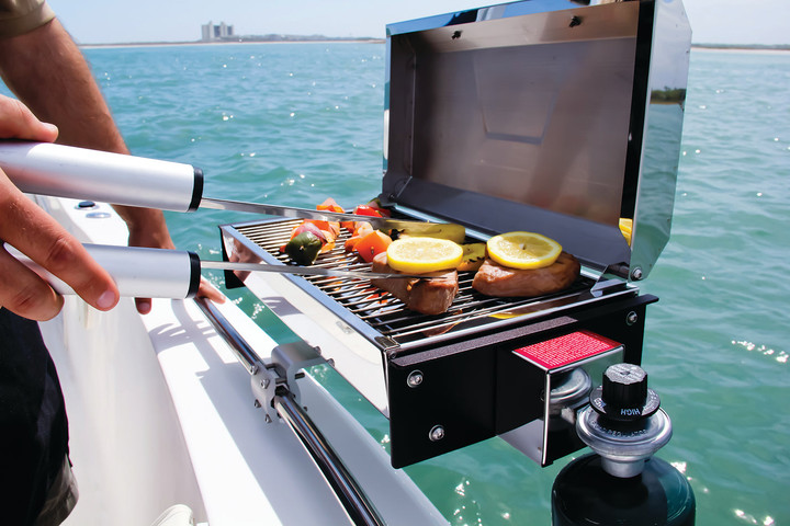 Kuuma Stow N' Go Profile 150 Marine Gas Grill for Boats 58121