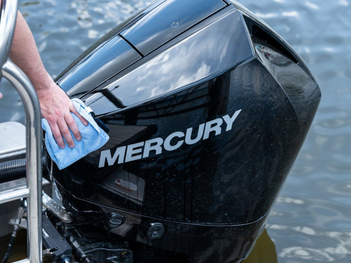 OEM Mercury Marine All-in-One Spotless Shine Premium Water-Spot Remover & Detailer 32 oz 92-8M0170557