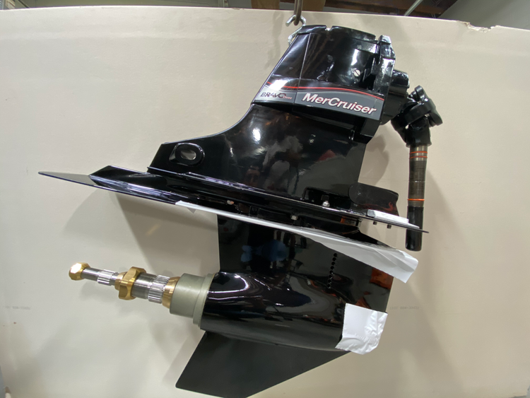 New OEM Mercury MerCruiser Bravo 3 Outdrive 1.81 2.00 2.20 New OEM Mercury MerCruiser Bravo 3 Outdrive 1.81 2.00 2.20