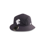 Three-quarter view of the 2025 Carlton New Era Sports Bucket hat.