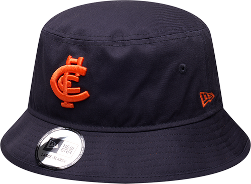 Three-quarter view of the 2025 New Era Carlton Respects Reversible Bucket Hat.