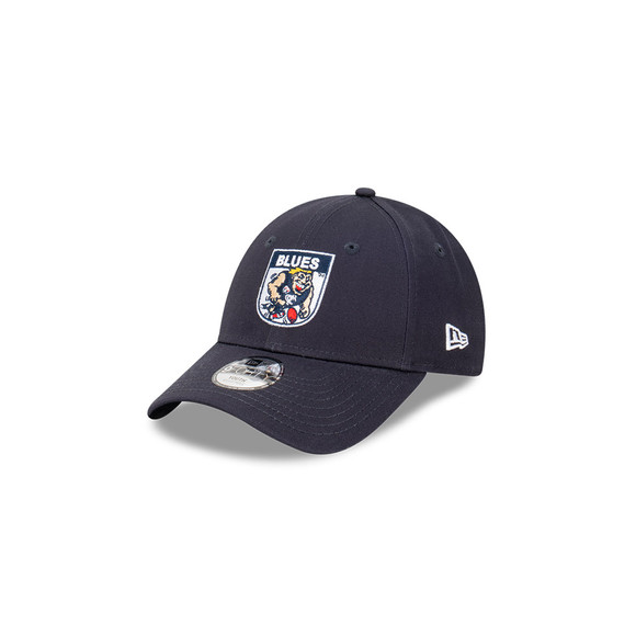 Three-quarter view of the Carlton New Era Kids 9Forty Retro Mascot cap.