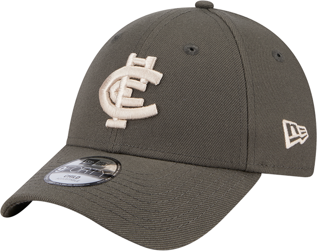 Three-quarter view of the 2025 Carlton New Era Dusty Charcoal 9Forty Kids cap.