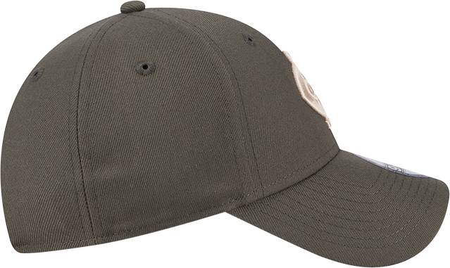 Right side view of the 2025 Carlton New Era Dusty Charcoal 9Forty cap (Adult).