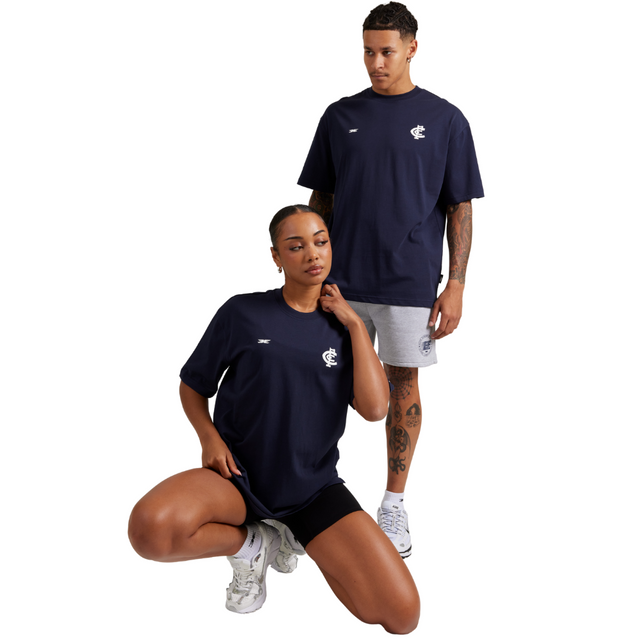 Close-up of the chest logo on the Elite Eleven Carlton Oversized Tee.