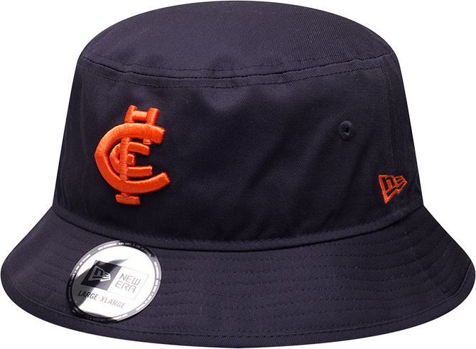 Three-quarter view of the 2025 New Era Carlton Respects Reversible Bucket Hat.