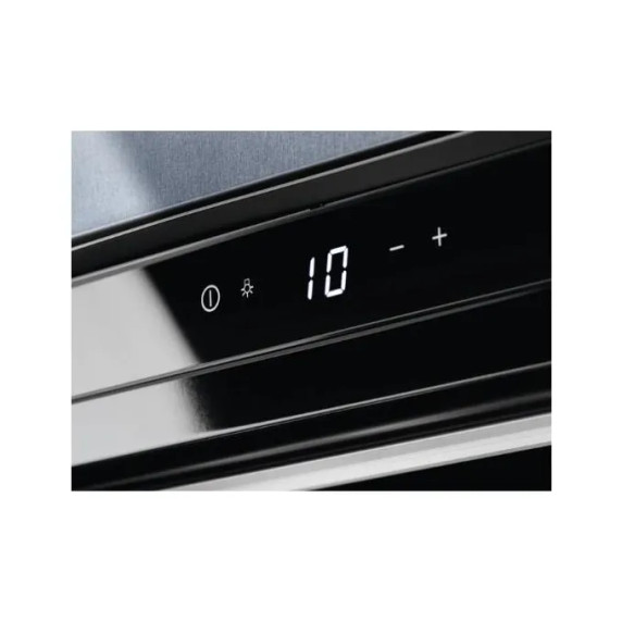 Electrolux KBW5X Vino Cantina da Incasso 18 bottiglie Capacita' 52 Litri Ventilazione interna Temperatura Regolabile da 5 a 20C Display LCD Touch Control Classe energetica F (A++) 45 cm Nero/Acciaio Inox