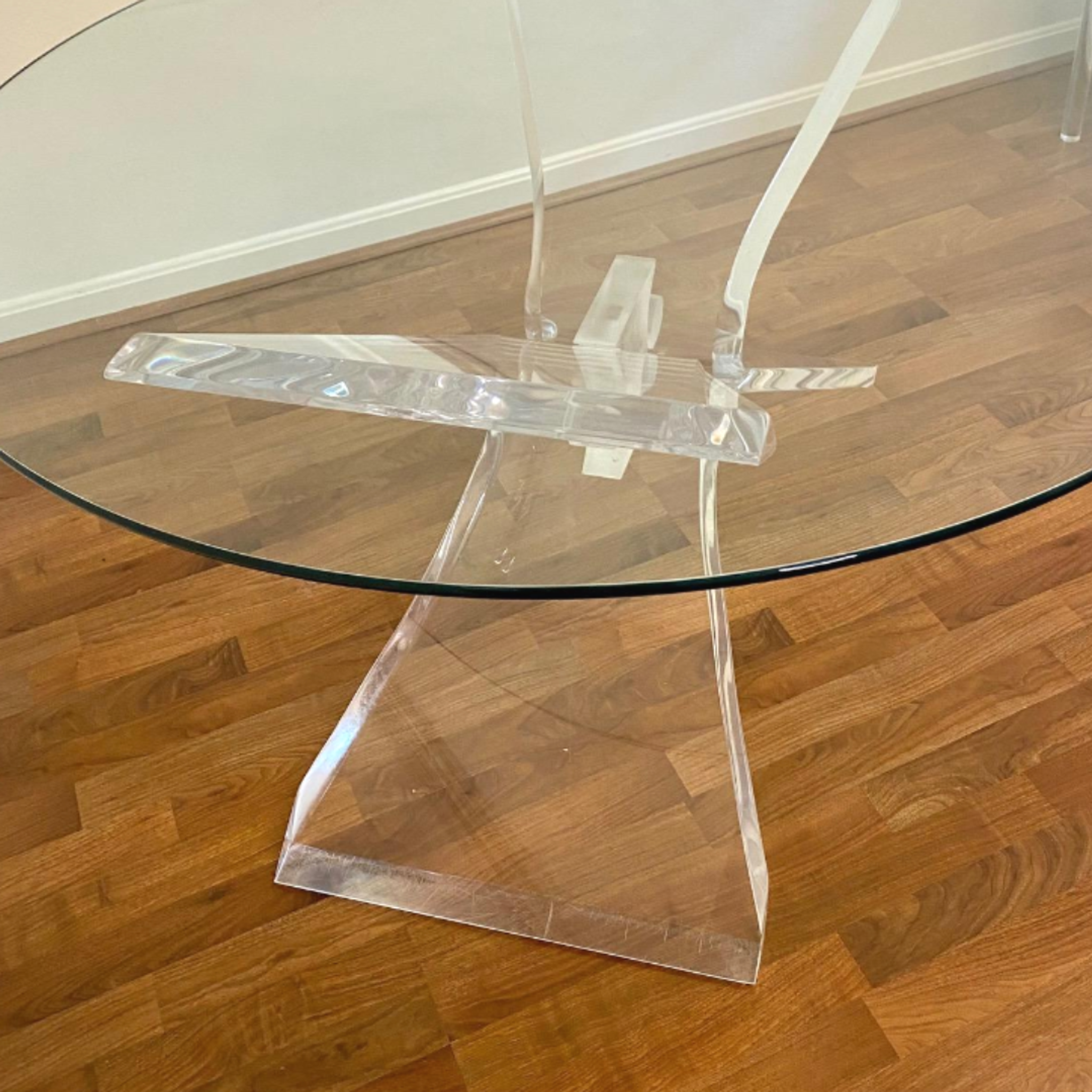 lucite clear acrylic retro butterfly base round table