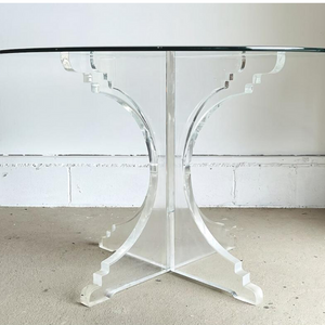 Scallop Pedestal Table