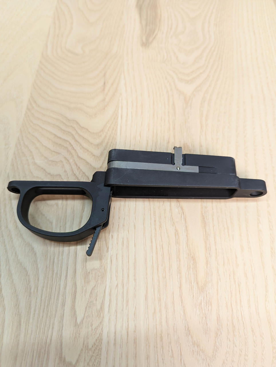 実物　レミントン700 SA用トリガーガード　91941-2 REMINGTON 700 - TRIGGER GUARD - GUN REPAIR CENTER