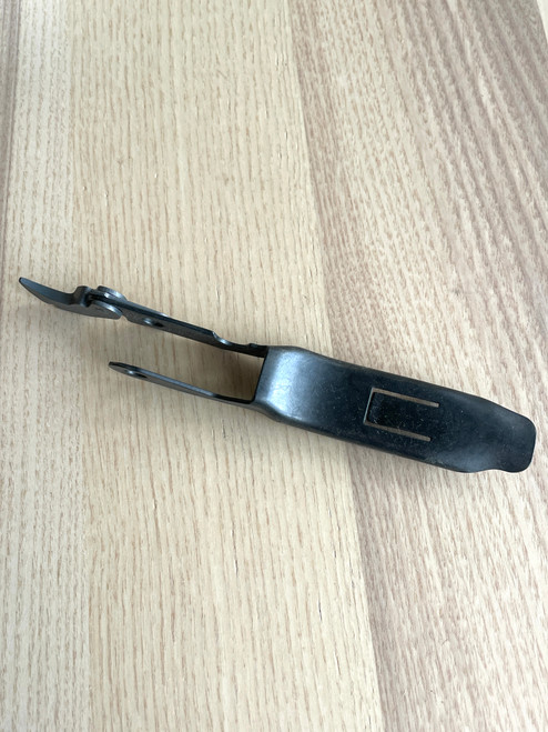 REMINGTON 870 XCS - CARRIER ASSEMBLY PL: PVD BLACK