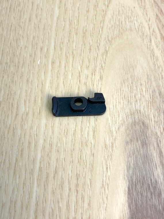 7400 MAG LATCH SIZE #00