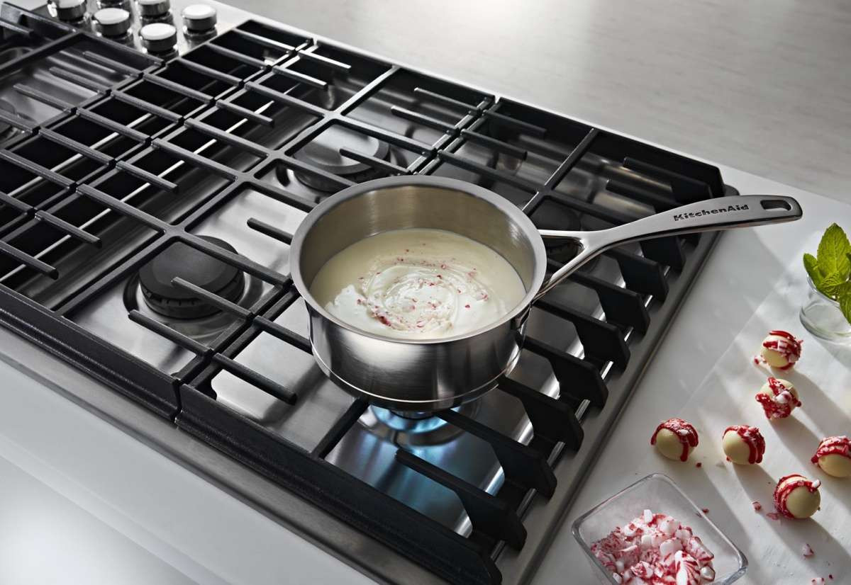 KCGD506GSS KitchenAid 36" 5 Burner Gas Downdraft Cooktop with 300 CFM